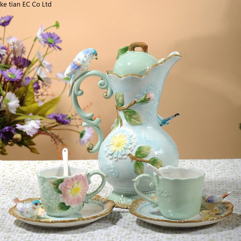 Ceramic Flowers and birds 1 Pot 2 Cups Tea Set Set British Luxury Tea Set Home Black Tea Coffee Utensils Set To Give A Friend