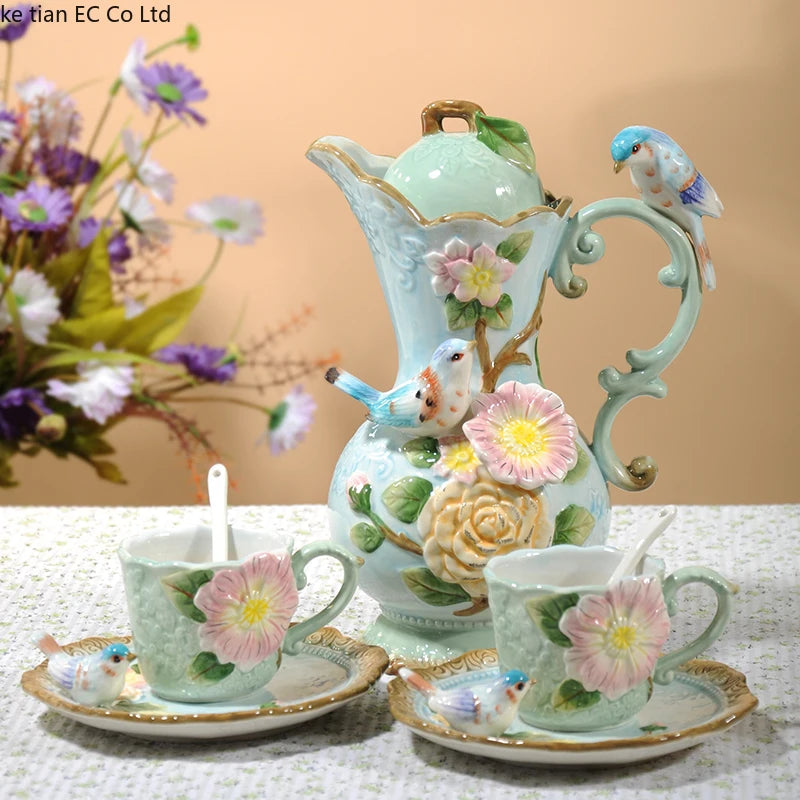 Ceramic Flowers and birds 1 Pot 2 Cups Tea Set Set British Luxury Tea Set Home Black Tea Coffee Utensils Set To Give A Friend